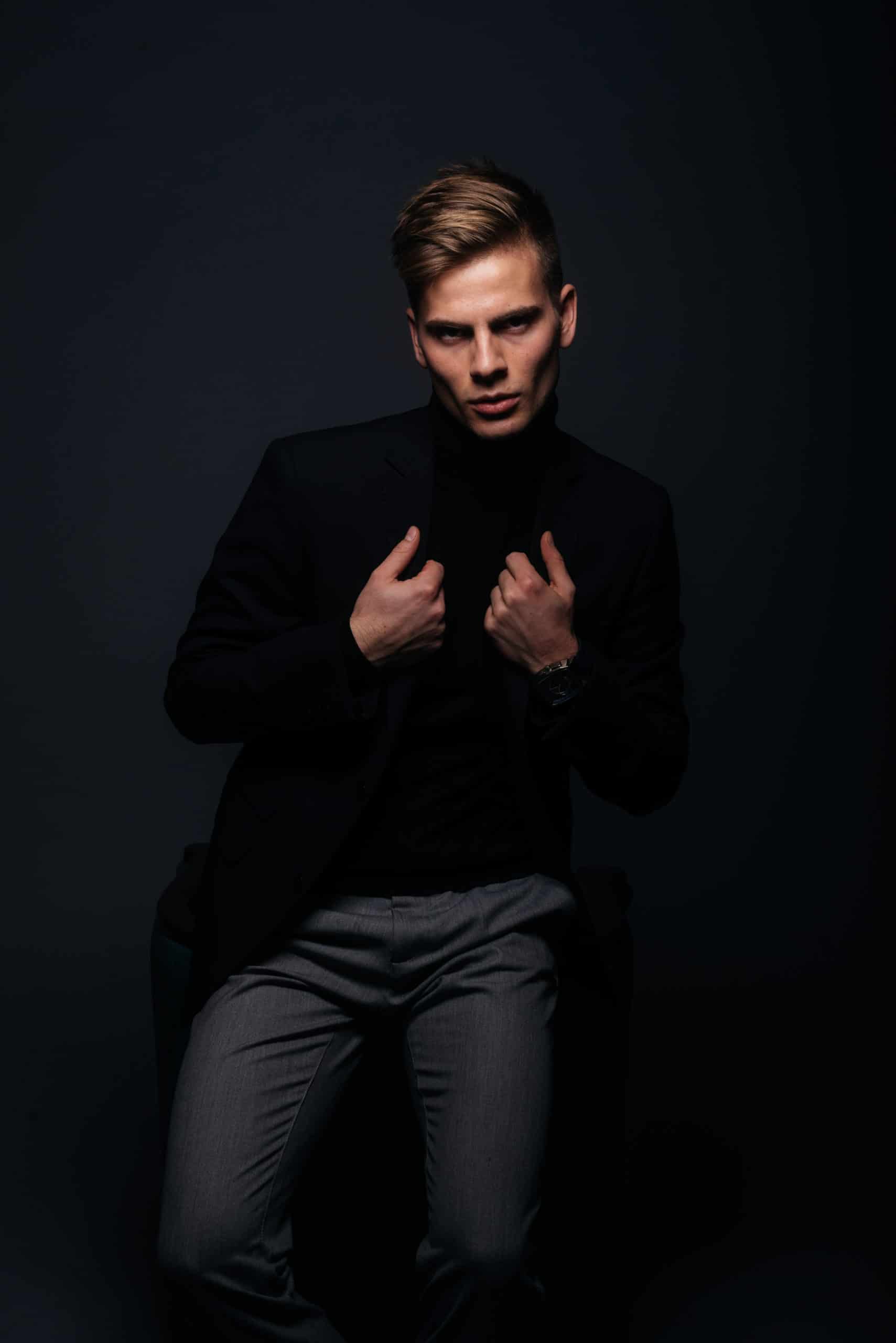 12 Male Model Poses Every Guy Must Know For A Photoshoot